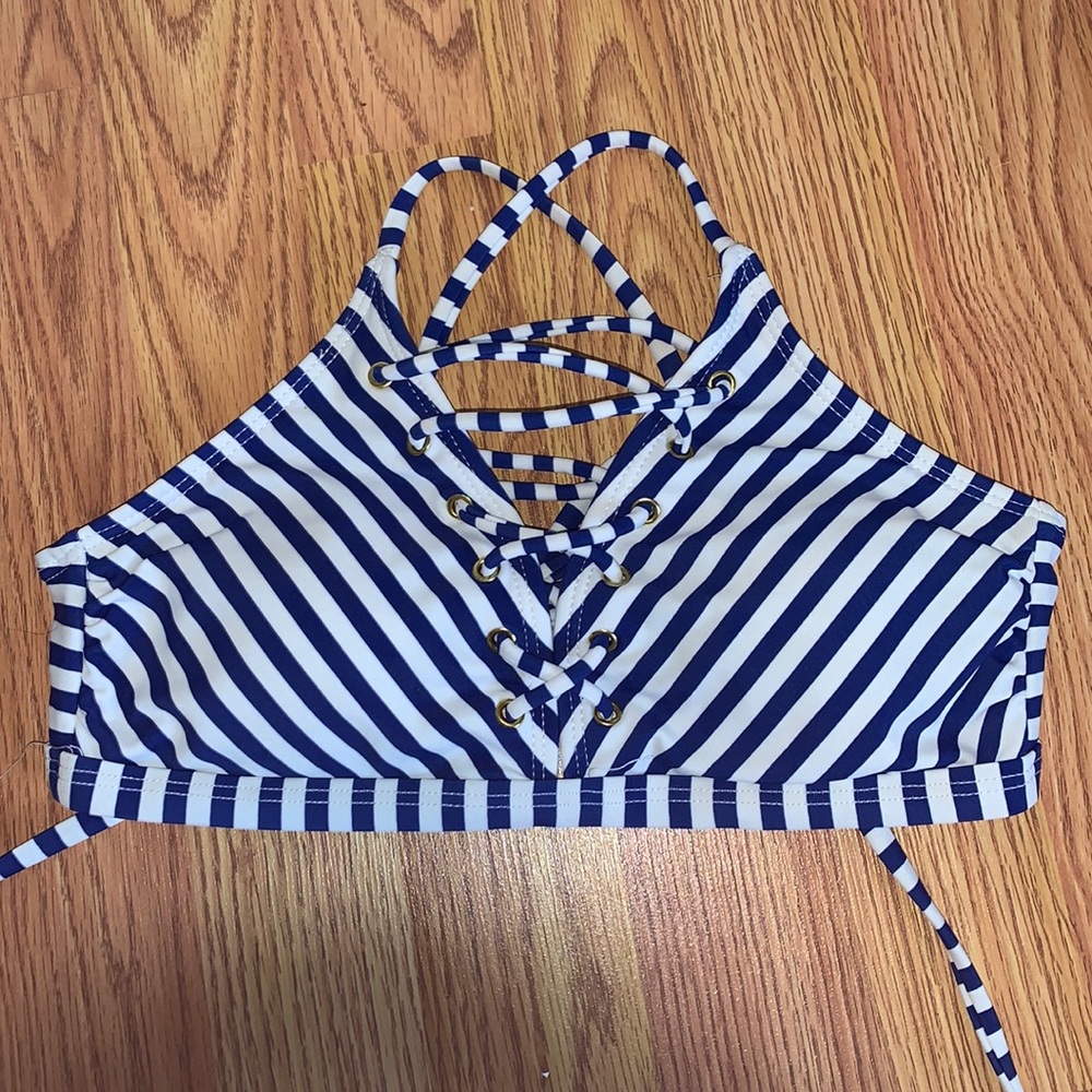 scheels blue and white striped bikini top fits like xs